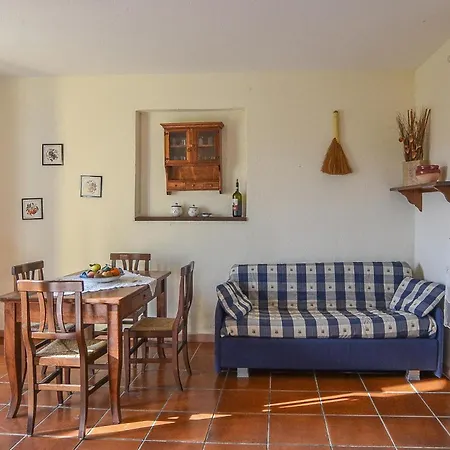 1 Bedroom Cozy In *